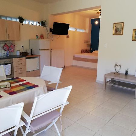 Althea Holiday Studio Agia Marina  Exteriör bild